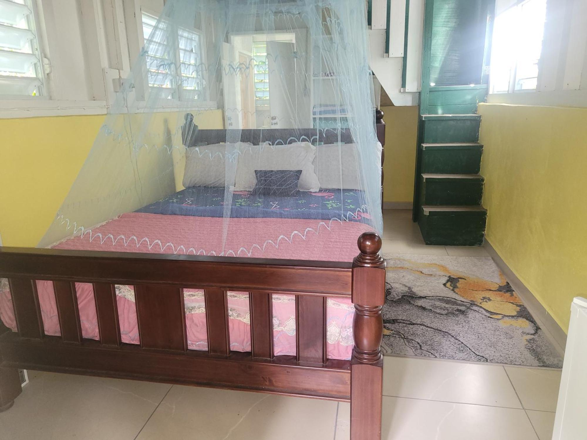 Ti Kwen Glo Cho Hotel Roseau Kültér fotó